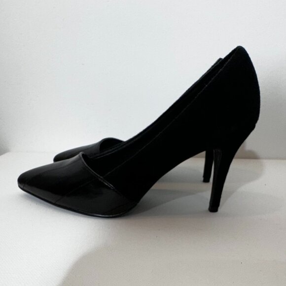 Moda Leather and Suede Black Heels - 6 1/2 M - Picture 3 of 9